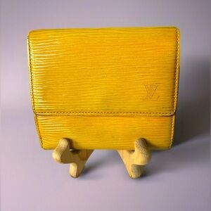 Louis Vuitton Vintage Epi Wallet – Jaune Yellow w/ Purple Interior